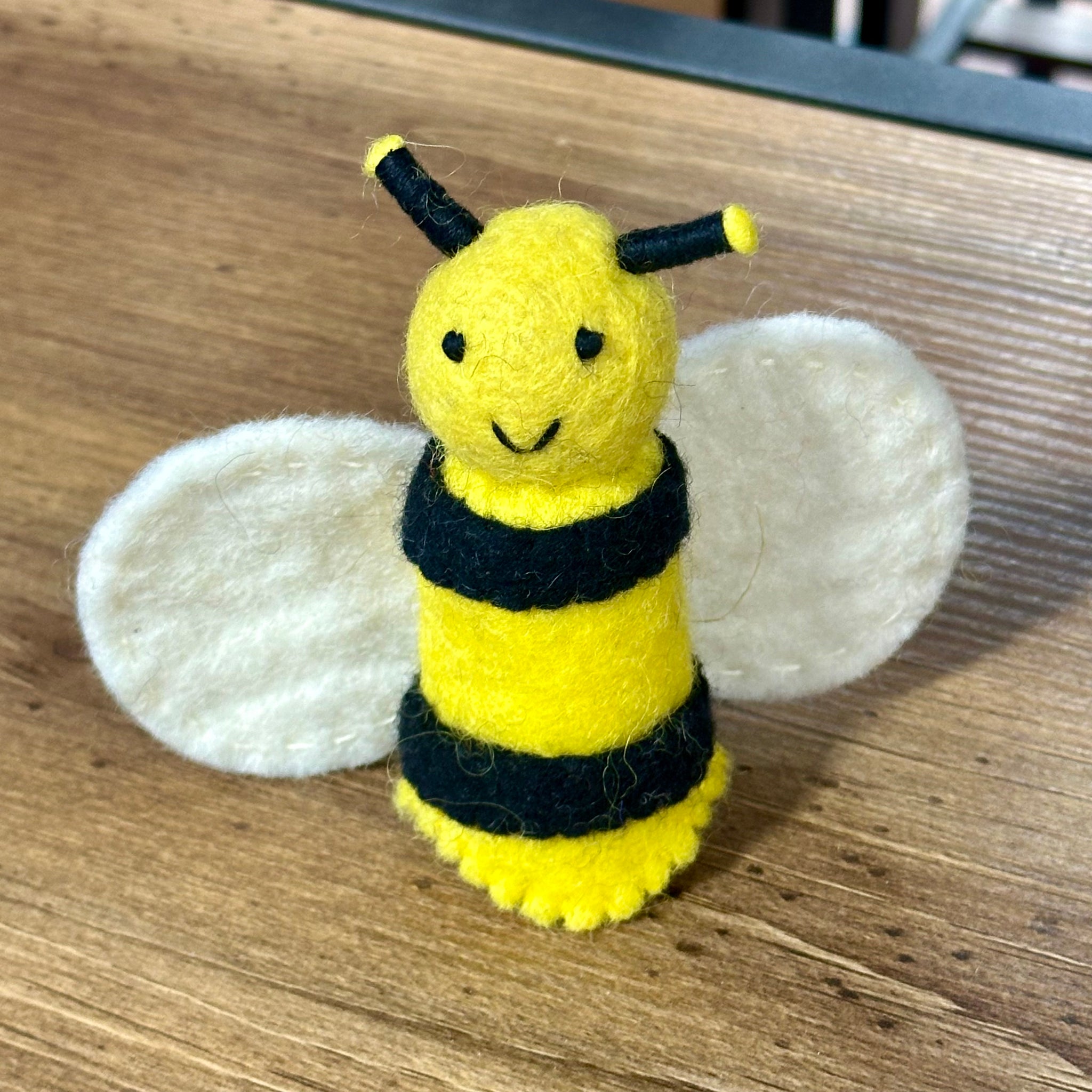 bee finger puppet