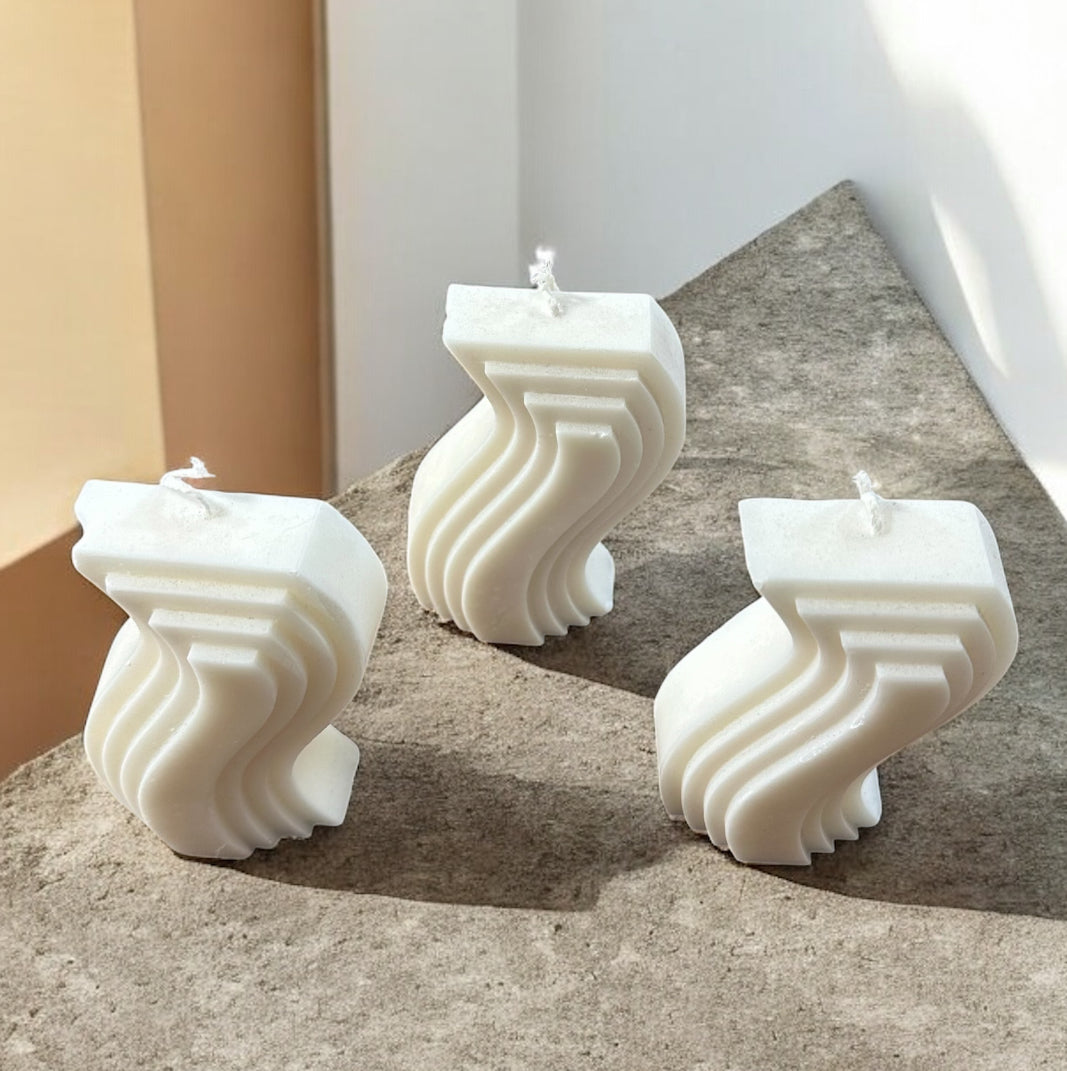 Short Wavy Candle