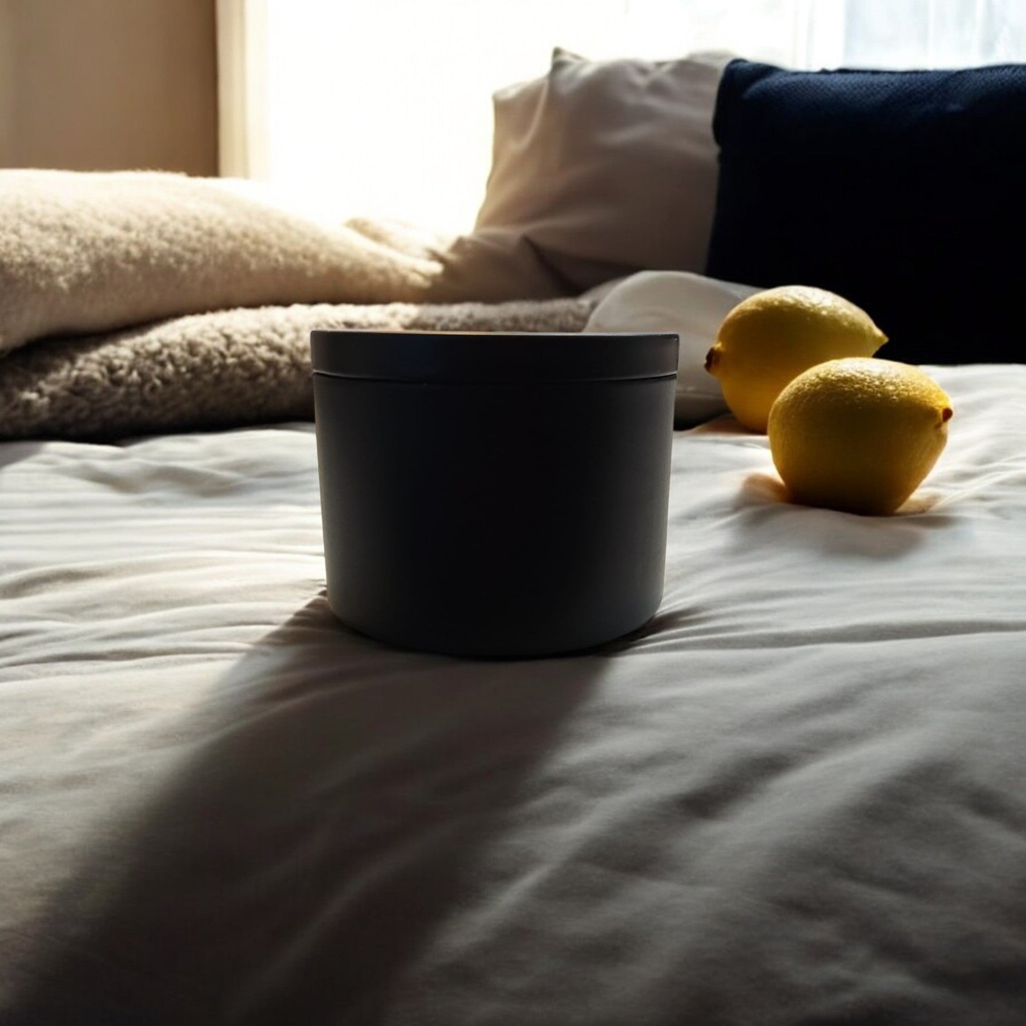 Fresh Laundry Scented Soy Wax Candle with Crackling Wood Wick