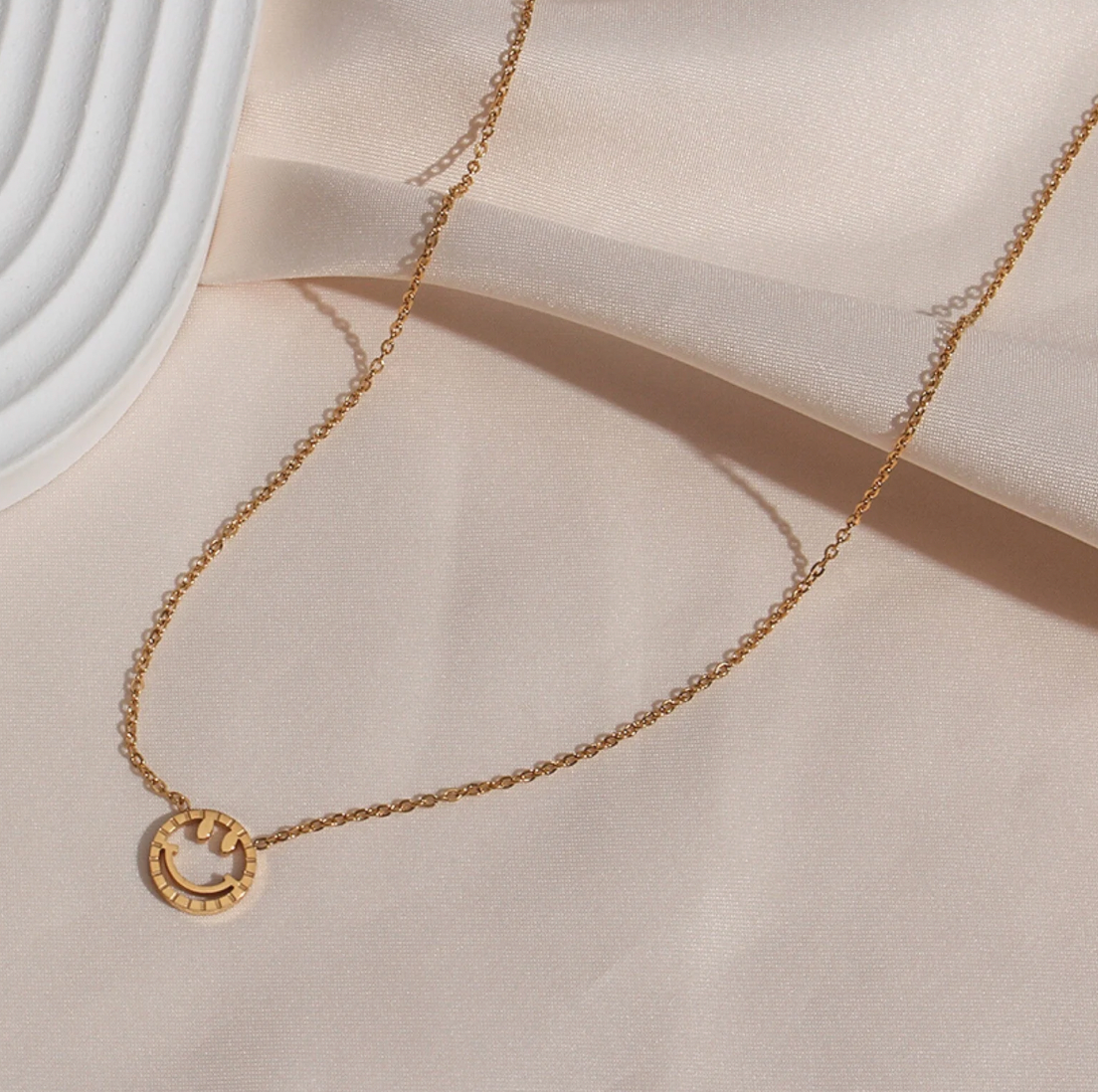 18K Gold Plated Smiley Pendant- GOLD